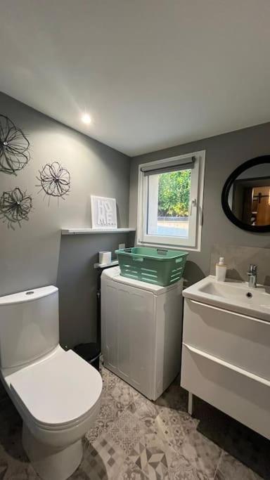 Petite Maison En Pierre Au Calme Avec Exterieur Montbellet Luaran gambar