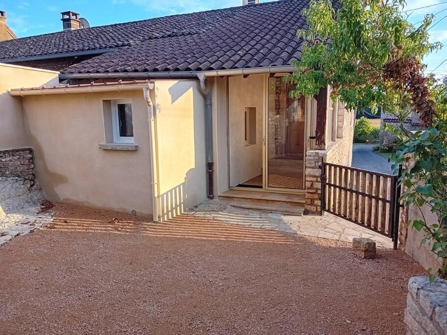 Petite Maison En Pierre Au Calme Avec Exterieur Montbellet Luaran gambar